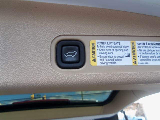 2008 GMC Yukon EX - DUAL Power Doors