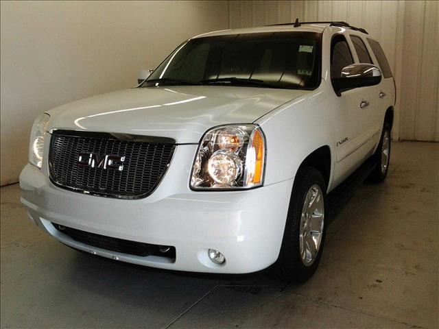 2008 GMC Yukon GLS 4 Door Sedan