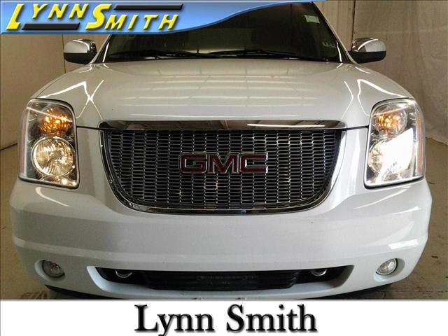 2008 GMC Yukon GLS 4 Door Sedan