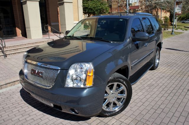 2008 GMC Yukon EX Sedan 4D