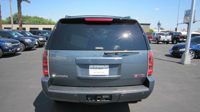 2008 GMC Yukon EX - DUAL Power Doors