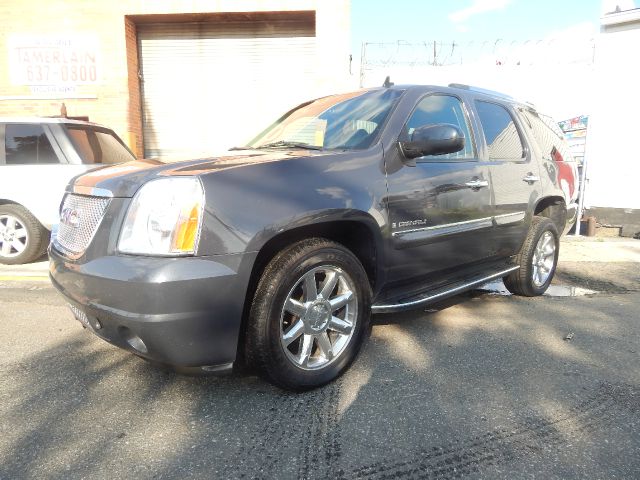 2008 GMC Yukon EX - DUAL Power Doors