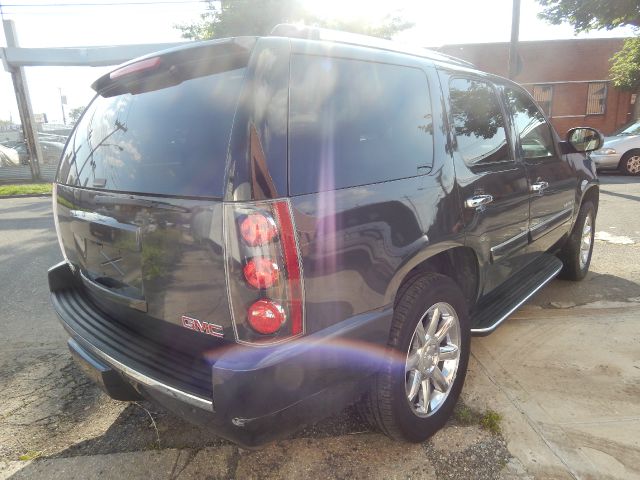 2008 GMC Yukon EX - DUAL Power Doors