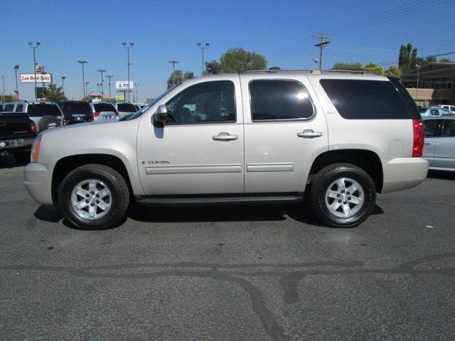 2009 GMC Yukon XJ6 Vanden Plas