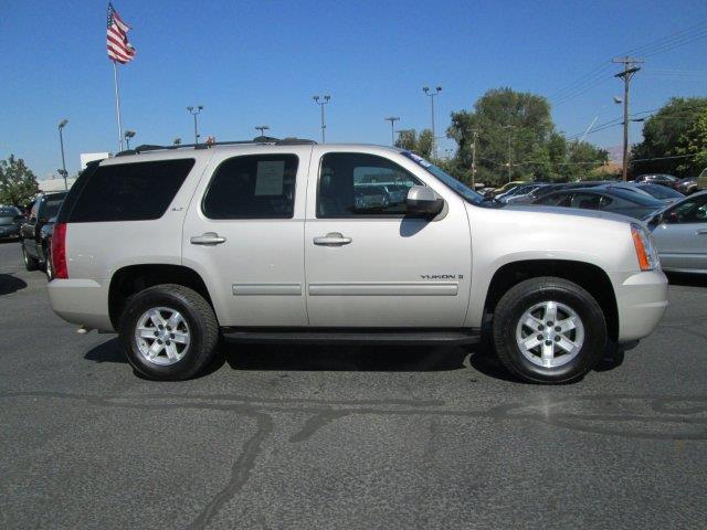 2009 GMC Yukon XJ6 Vanden Plas