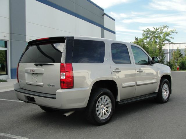 2009 GMC Yukon 4DR SDN I4 EX AT