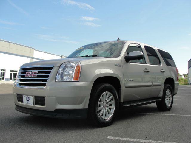 2009 GMC Yukon 4DR SDN I4 EX AT