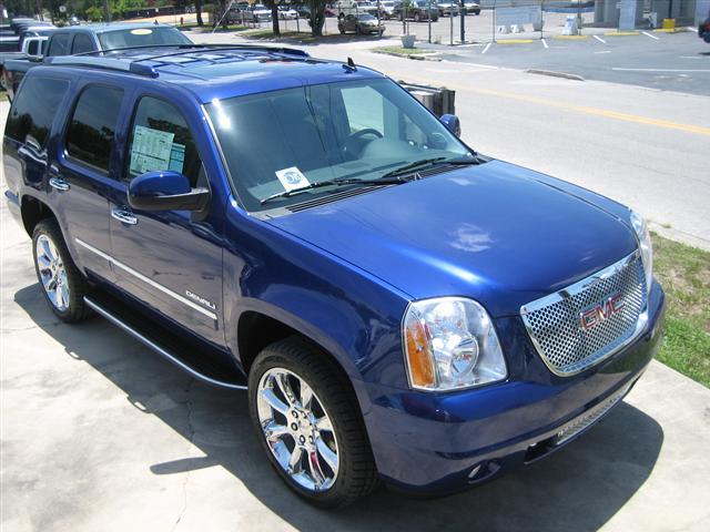 2010 GMC Yukon XCAB XL 4X4