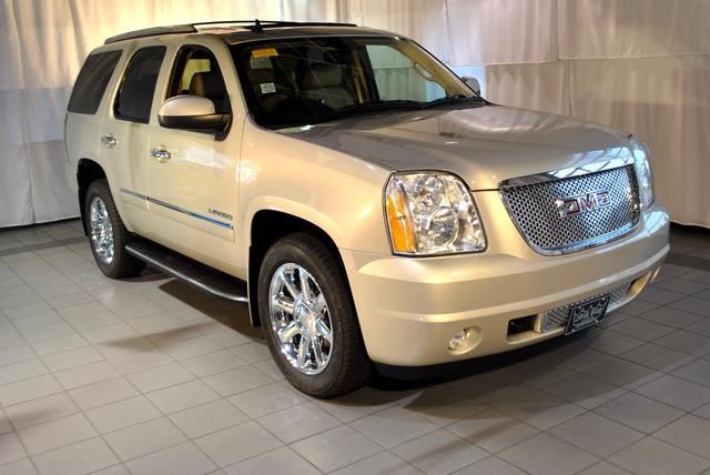 2010 GMC Yukon EX Sedan 4D