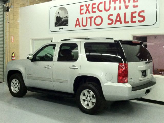 2010 GMC Yukon 4dr Sdn AWD Auto W/leather