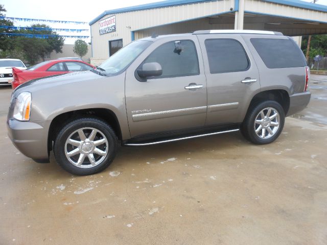 2011 GMC Yukon Ram 3500 Diesel 2-WD