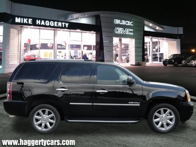 2011 GMC Yukon EX Sedan 4D