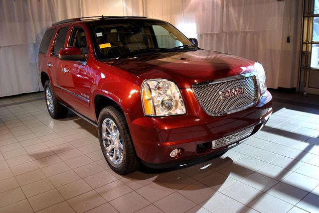 2011 GMC Yukon EX Sedan 4D