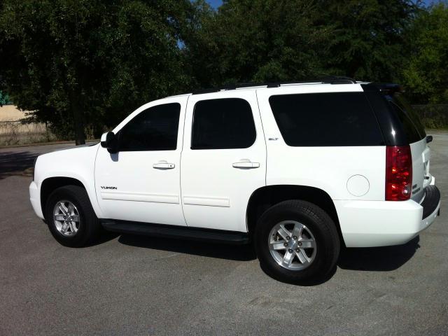 2011 GMC Yukon ES Sport Utility 4D