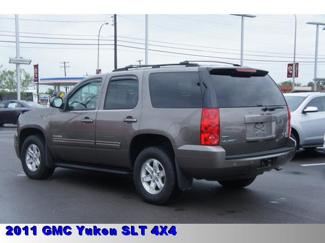 2011 GMC Yukon Aspen