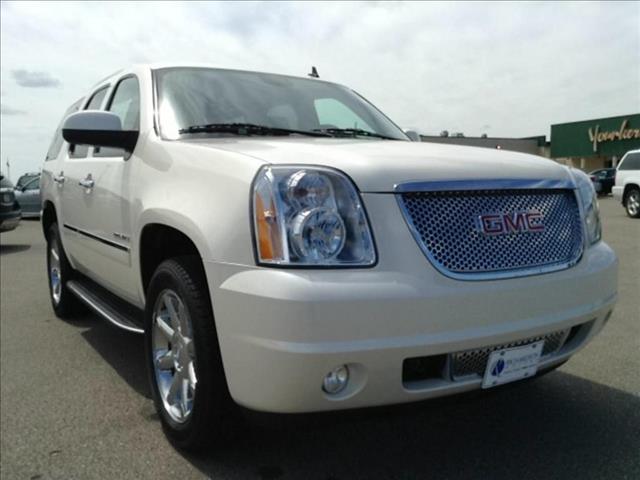 2013 GMC Yukon EX Sedan 4D