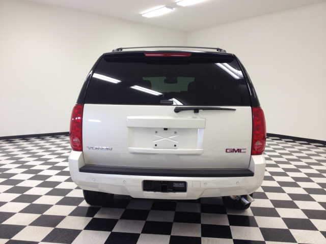 2013 GMC Yukon Super