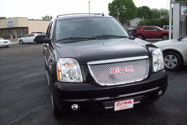 2013 GMC Yukon Ram 3500 Diesel 2-WD