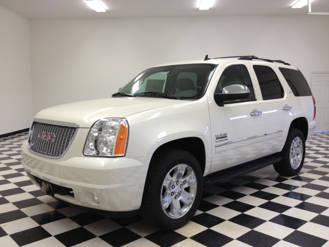 2013 GMC Yukon Wagon SE