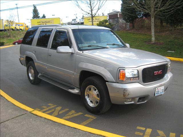 1999 GMC Yukon Denali Wagon SE