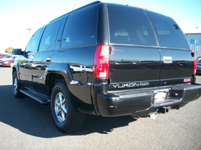 1999 GMC Yukon Denali Unknown