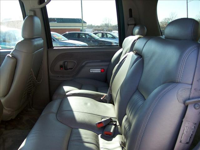 1999 GMC Yukon Denali Base