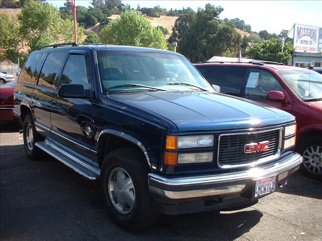 1999 GMC Yukon Denali SLT