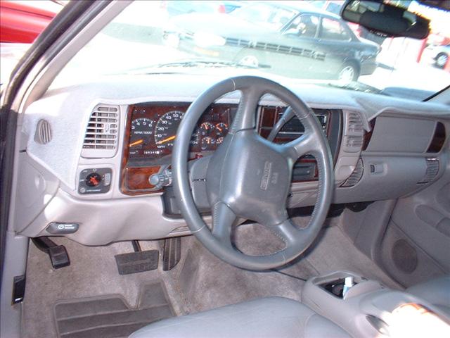 1999 GMC Yukon Denali SLT