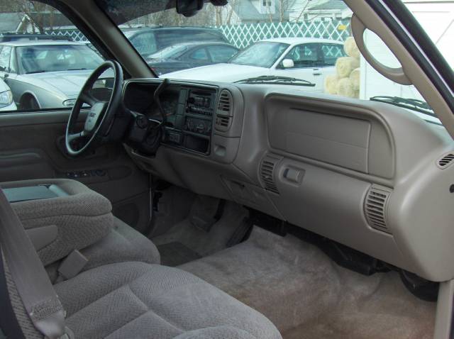 1999 GMC Yukon Denali Base