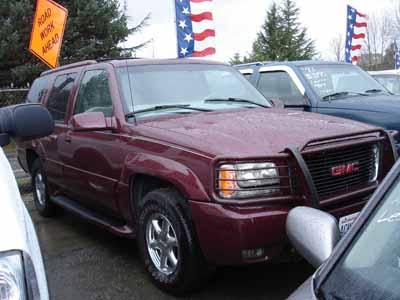 1999 GMC Yukon Denali Base