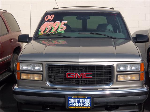 1999 GMC Yukon Denali Base