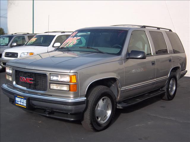 1999 GMC Yukon Denali Base