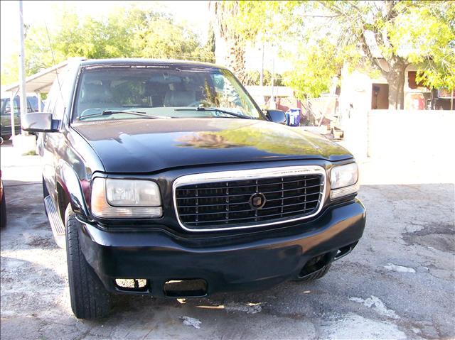 1999 GMC Yukon Denali Base