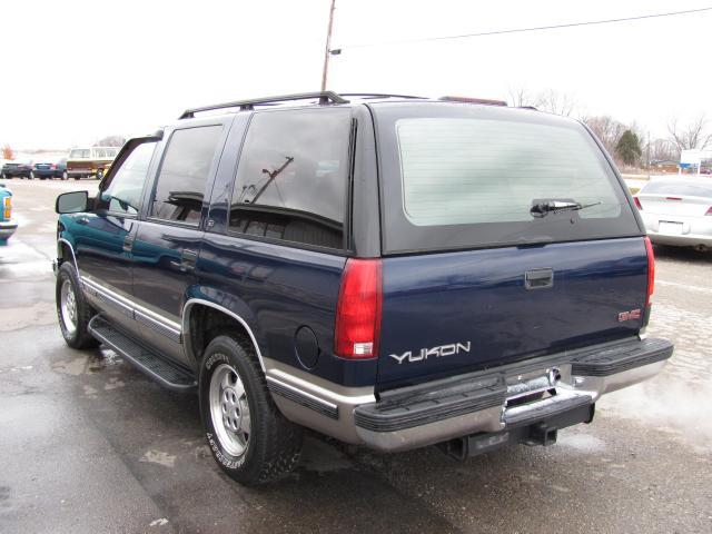 1999 GMC Yukon Denali 4x4 Crew Cab LE