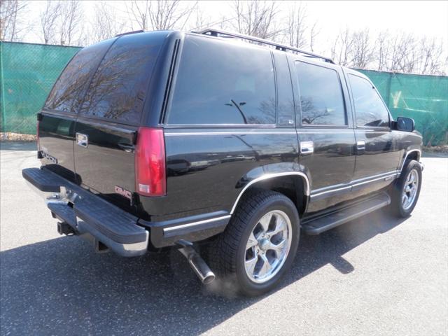 1999 GMC Yukon Denali Base