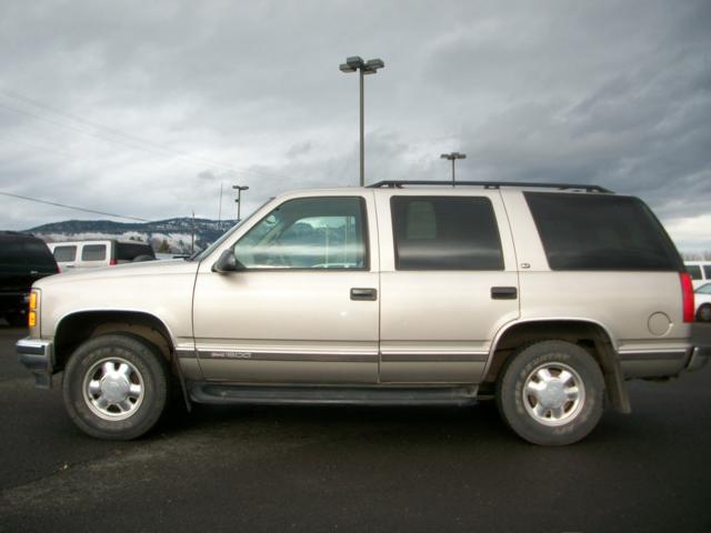 1999 GMC Yukon Denali Base