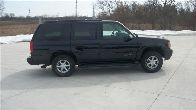 1999 GMC Yukon Denali Base