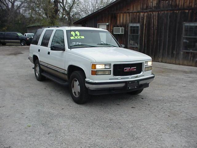 1999 GMC Yukon Denali 2WD Crew Cabsle