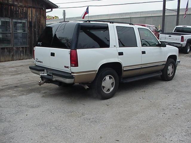 1999 GMC Yukon Denali 2WD Crew Cabsle