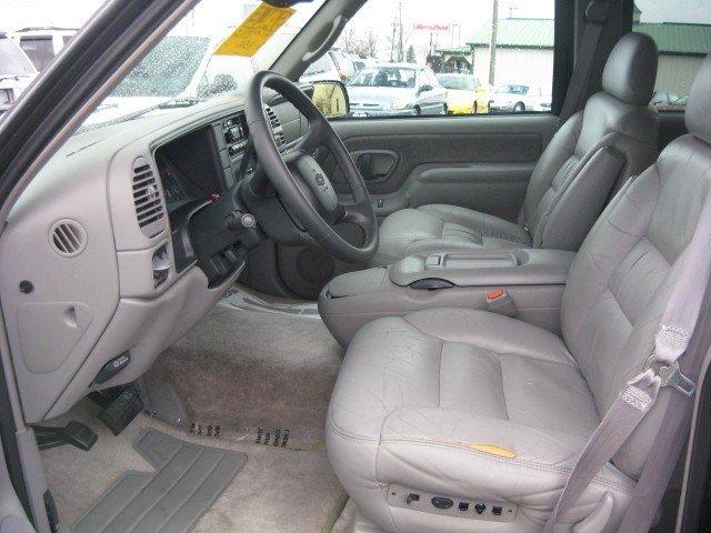 1999 GMC Yukon Denali SLT