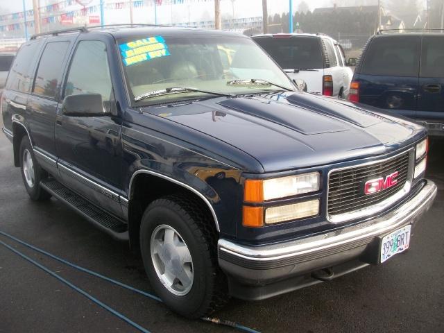 1999 GMC Yukon Denali EX Sedan 4D