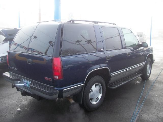 1999 GMC Yukon Denali EX Sedan 4D