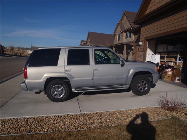 1999 GMC Yukon Denali EX Sedan 4D