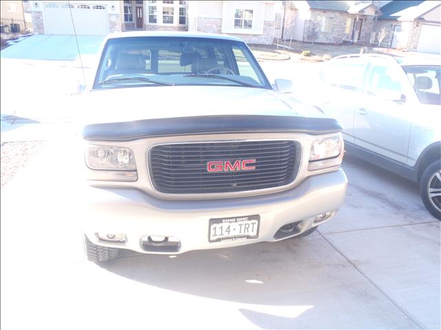 1999 GMC Yukon Denali EX Sedan 4D