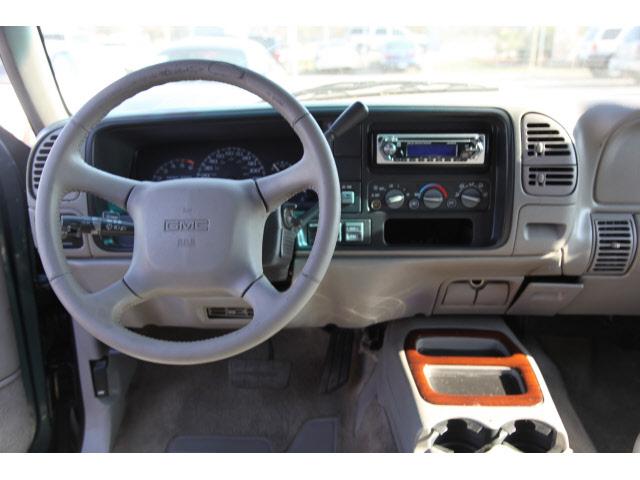 2000 GMC Yukon Denali EX Sedan 4D