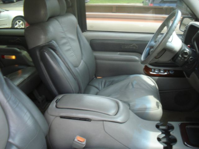 2000 GMC Yukon Denali Base