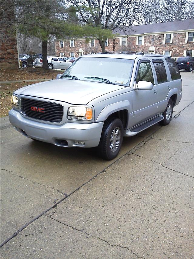 2000 GMC Yukon Denali Unknown