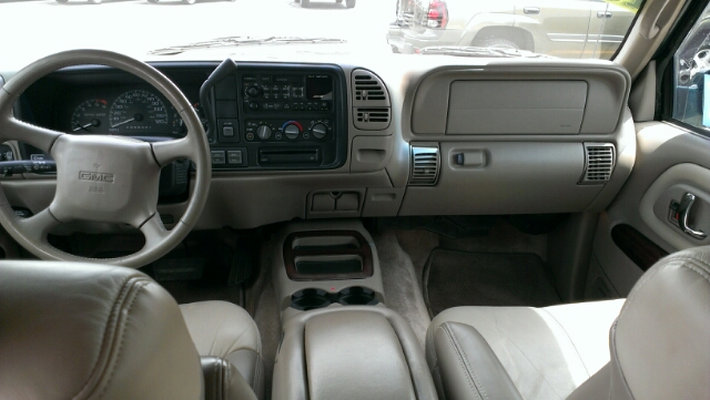 2000 GMC Yukon Denali 4x4 Crew Cab LE