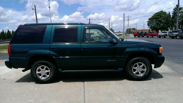 2000 GMC Yukon Denali 4x4 Crew Cab LE