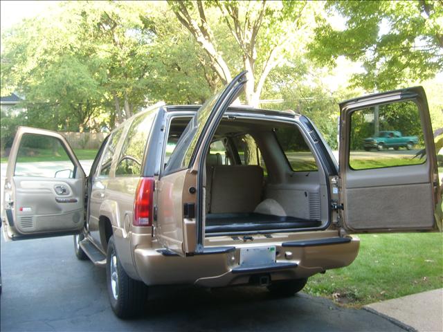 2000 GMC Yukon Denali Unknown